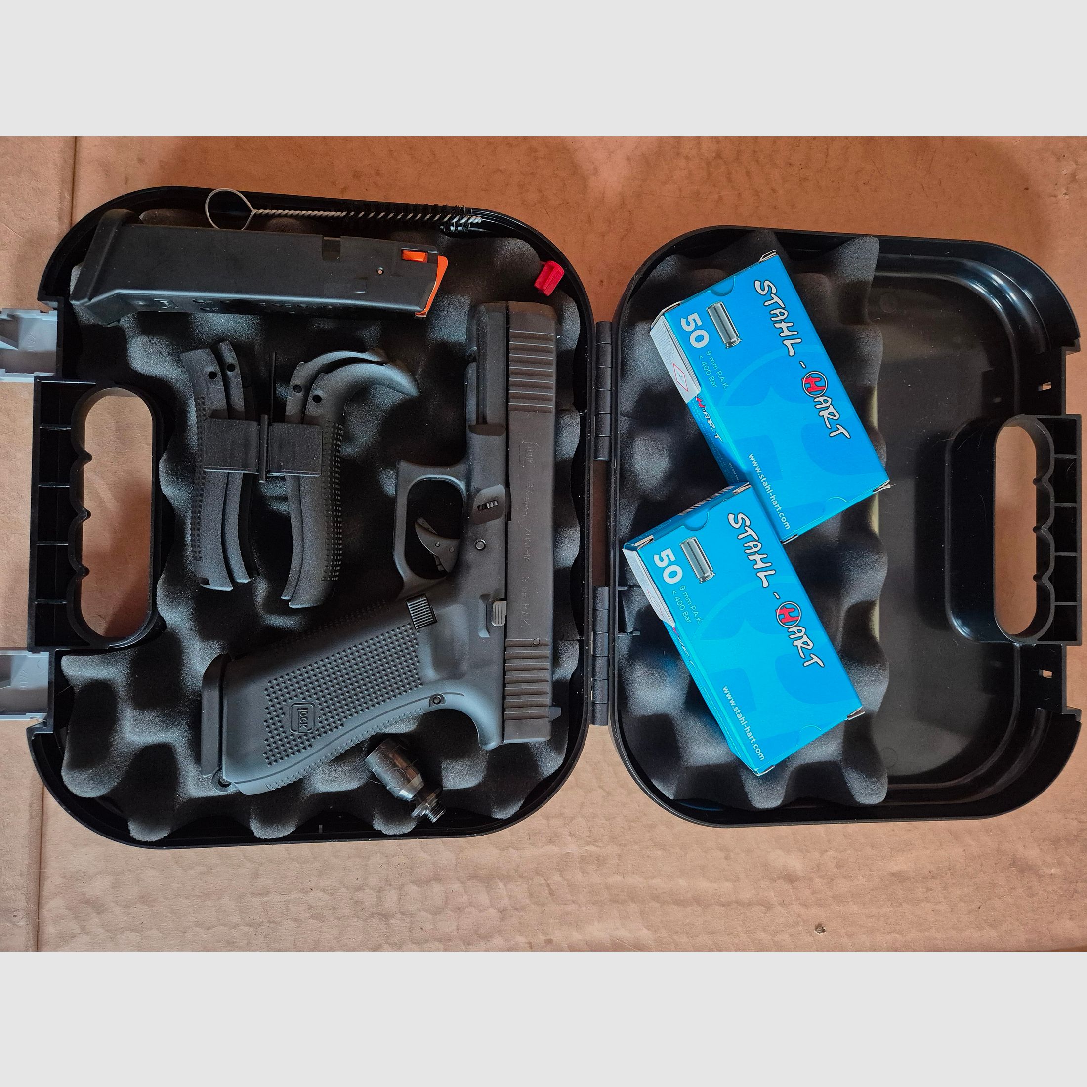 --- NEU --- STAHLVERSCHLUSS --- NEU - GLOCK 17  Gen 5 - SV - 9mm P.A.K - NEU + ERSATZMAGAZIN - NEU + 100 Schuss P.A.K