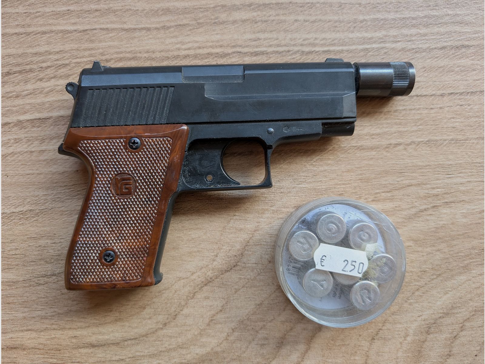 Röhm RG 800 - Erbstück inkl. Leuchtpatronen - sehr guter Zustand 