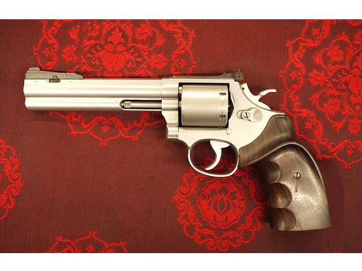 Smith & Wesson	 686-4 Practical Champion