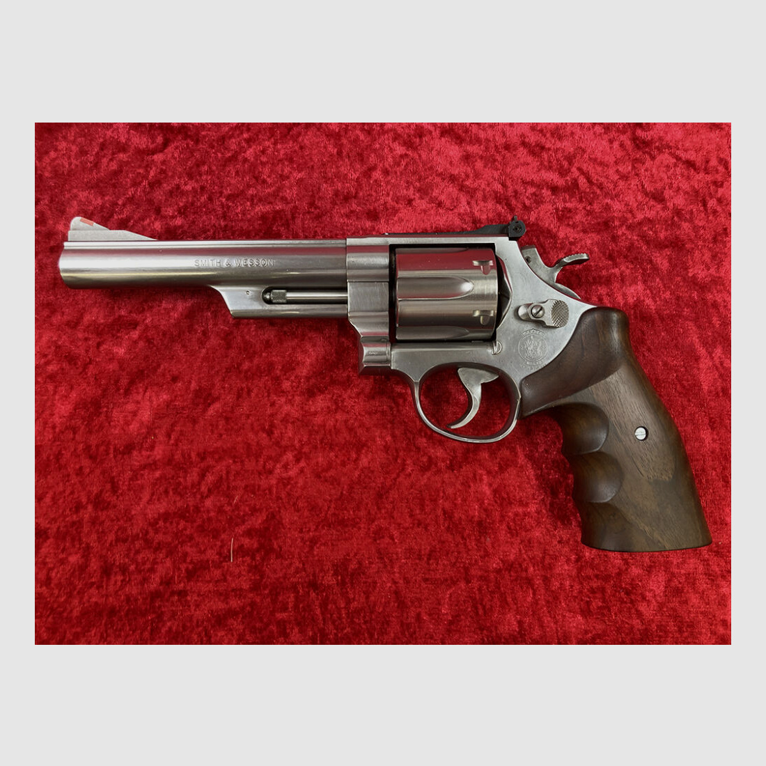 Smith & Wesson	 629-4