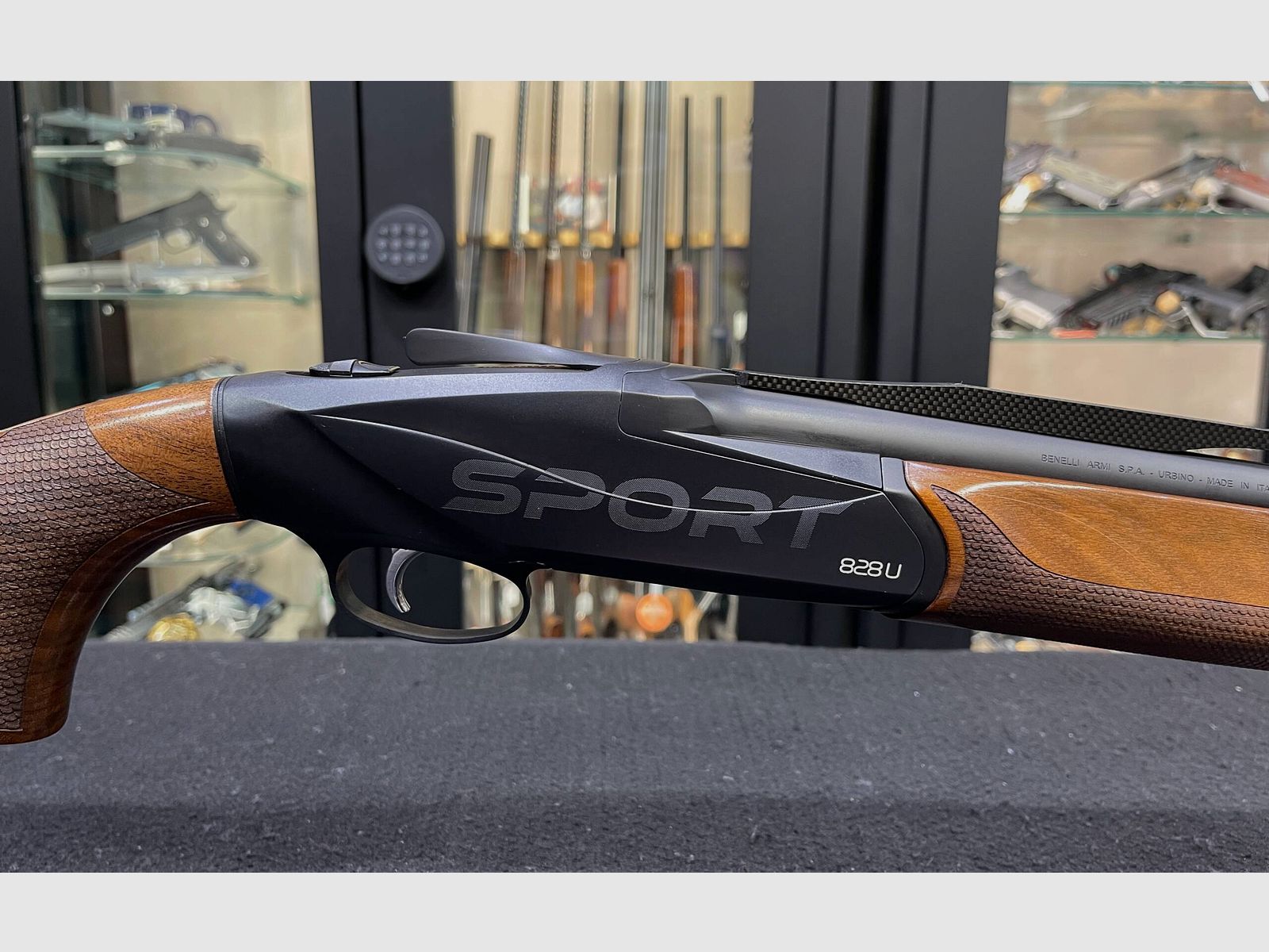 Benelli 828 U Sport, afbeelding 12 van 17