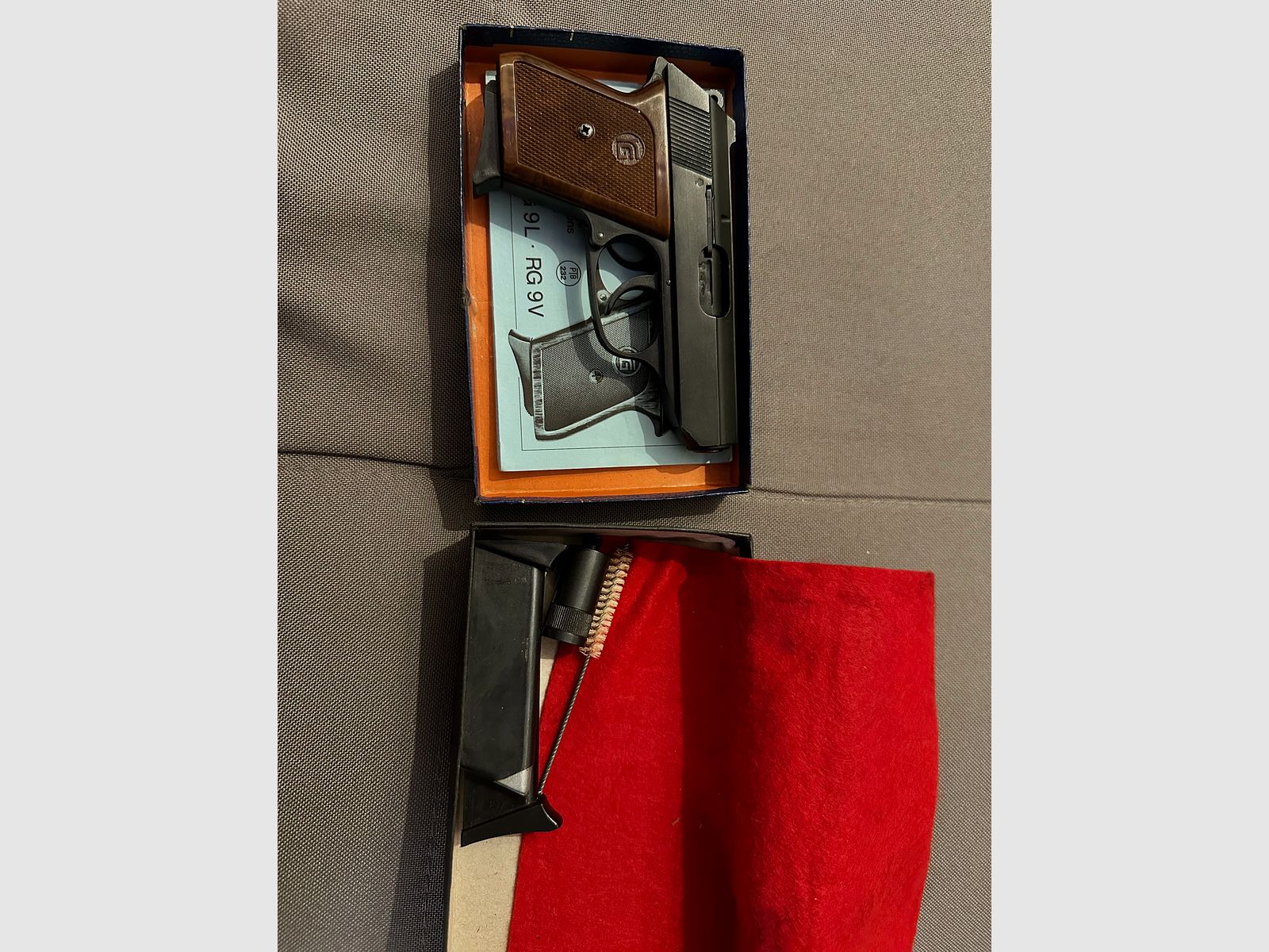 Röhm RG 9 – PTB 232 – 8 mm K – OVP – 3 Magazine – sehr guter Zustand 