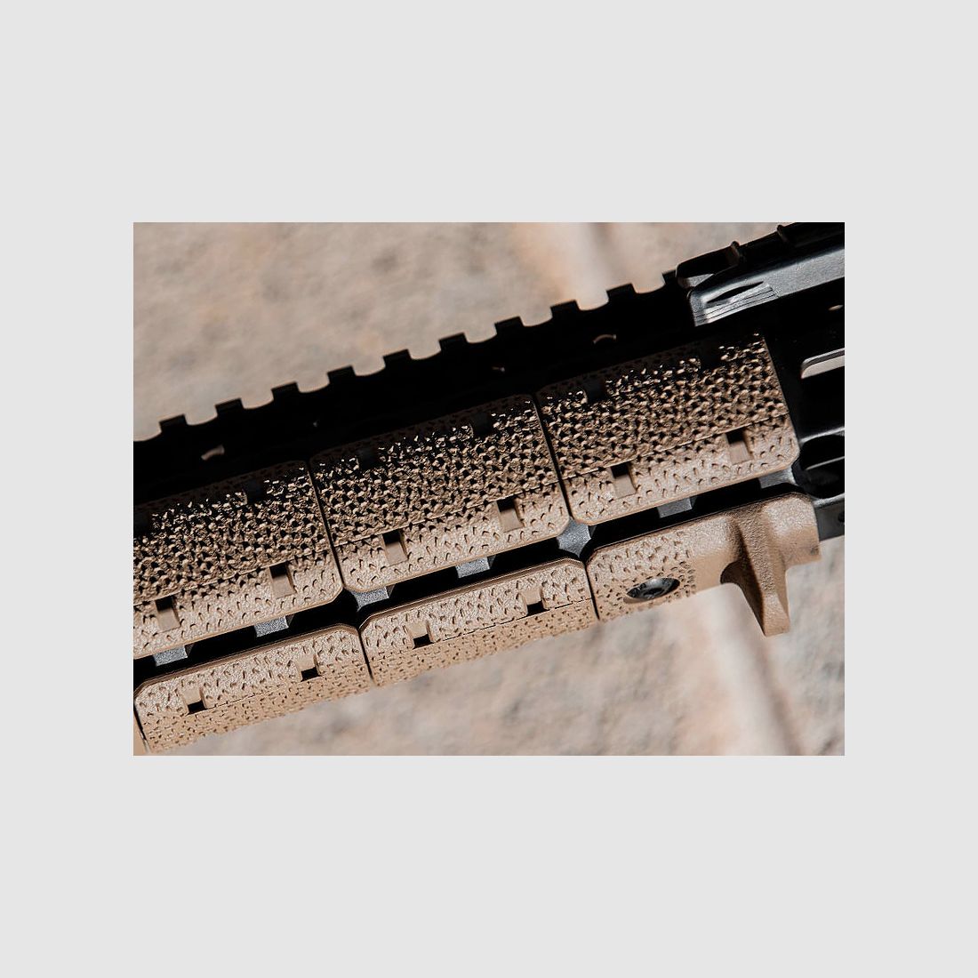 MAGPUL M-LOK Type 2 Railcover Full Slot Flat Dark Earth (FDE)