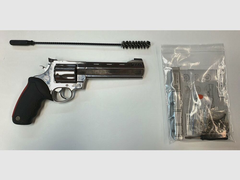 Revolver Taurus RAGING BULL en calibre .454 Casull nickelé 6,5" canon