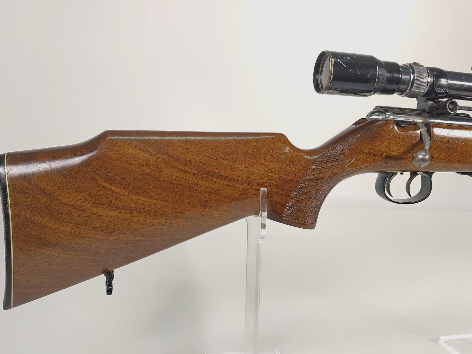 Anschütz 1415/16 rifle de repetición de calibre .22lr