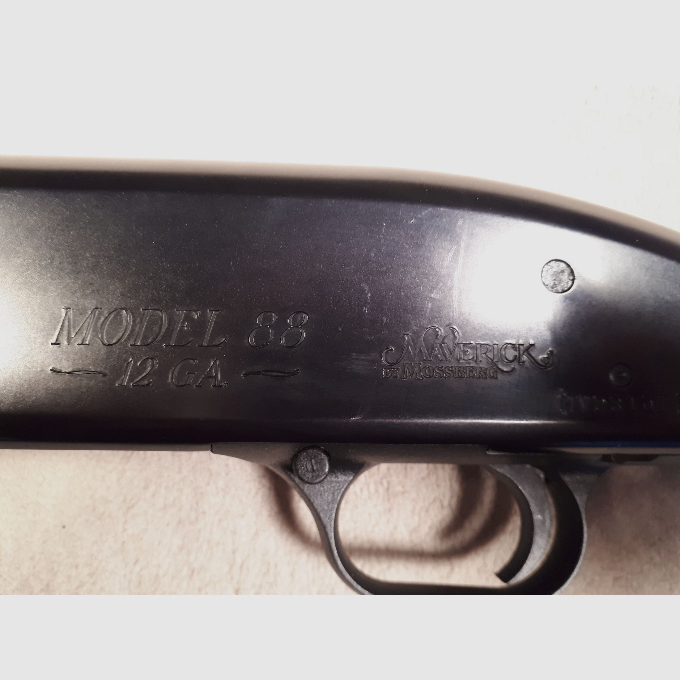 Mossberg Maverick mit 26 Zoll Lauf.