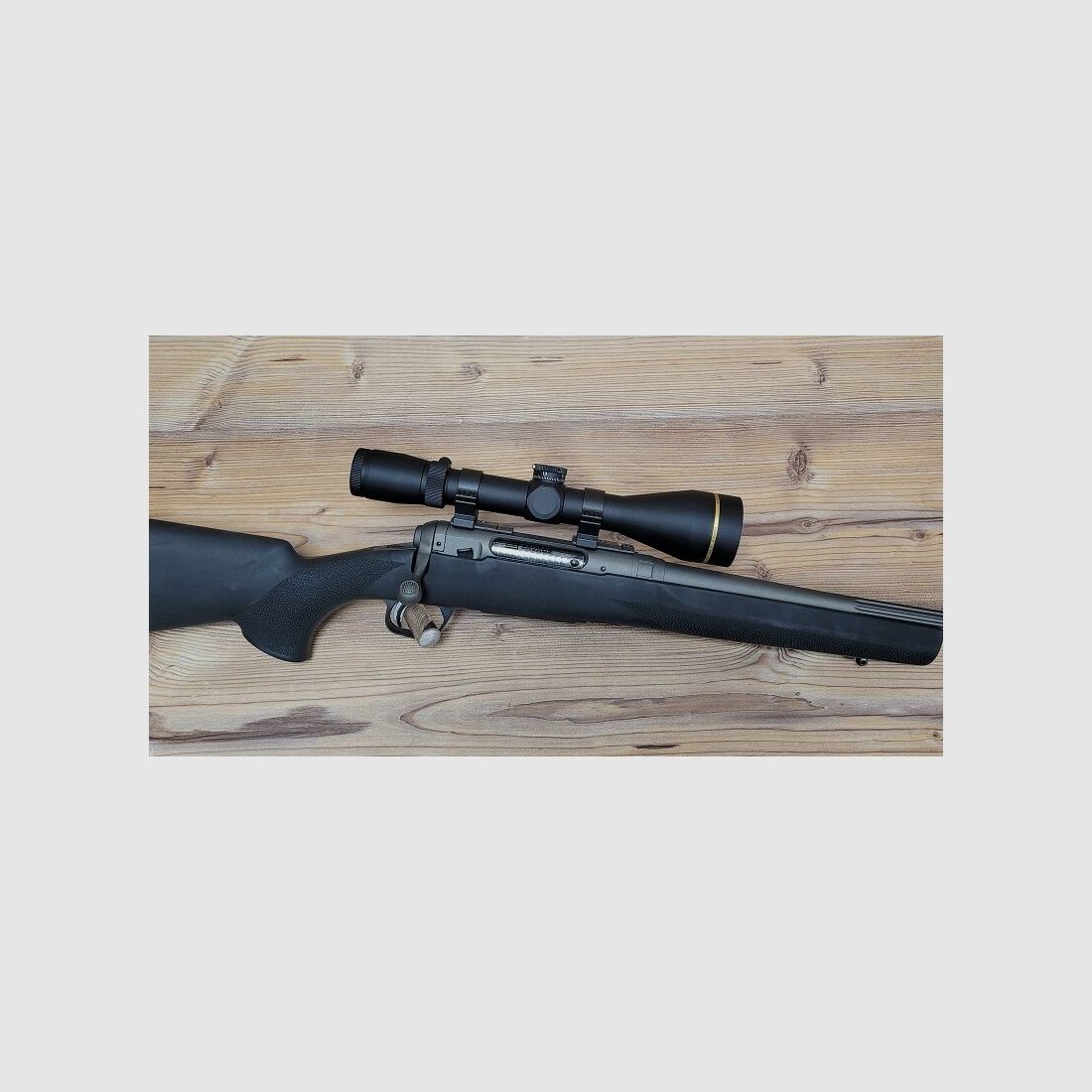Savage 110 Trail Hunter Lite con Leupold 3,5-10x50 VX-3 HD