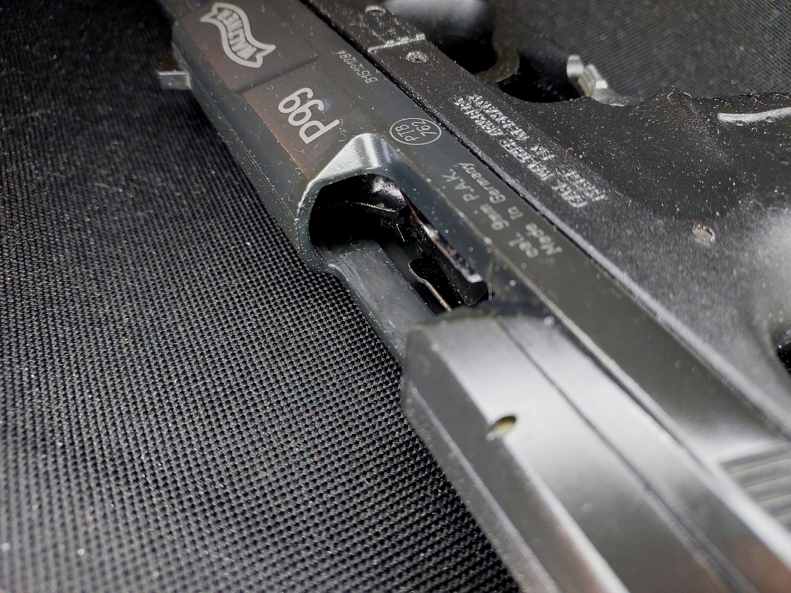 Walther P99 blank firing pistol 9mm P.A.K. (PTB 762) P 99