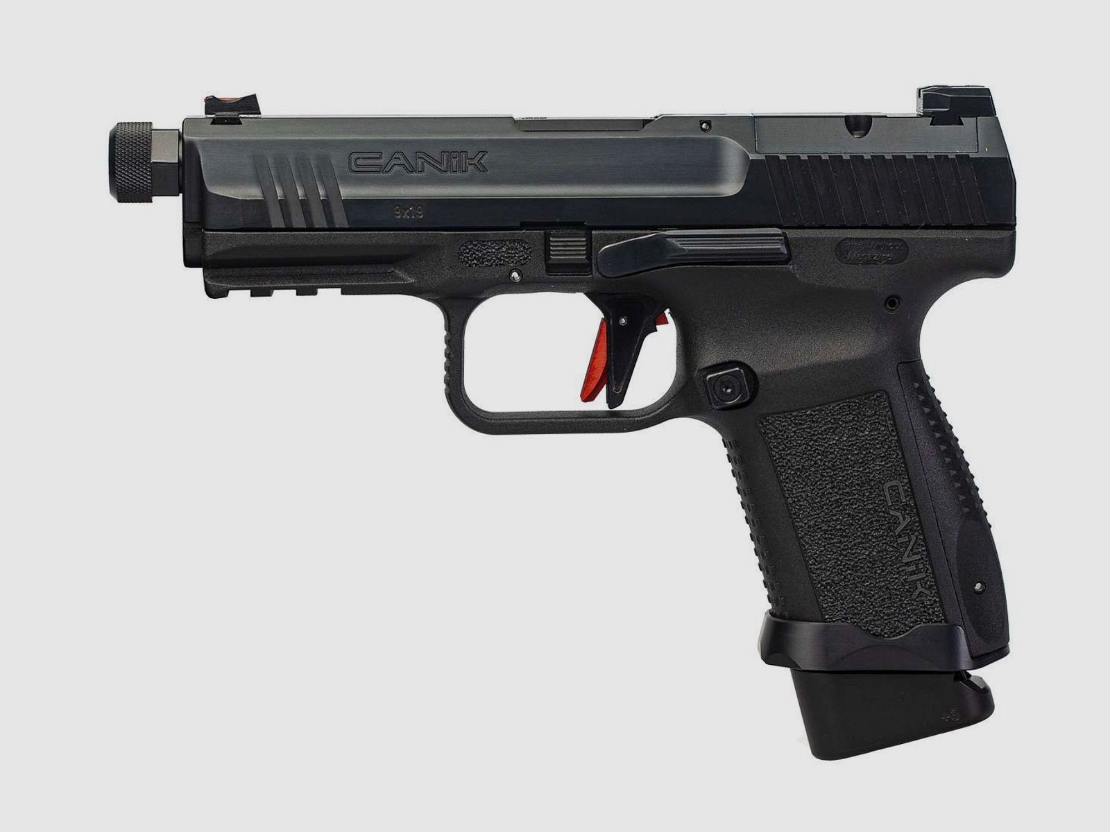 Pistola Canik TP9 Elite Combat nera 9x19 inclusa di accessori