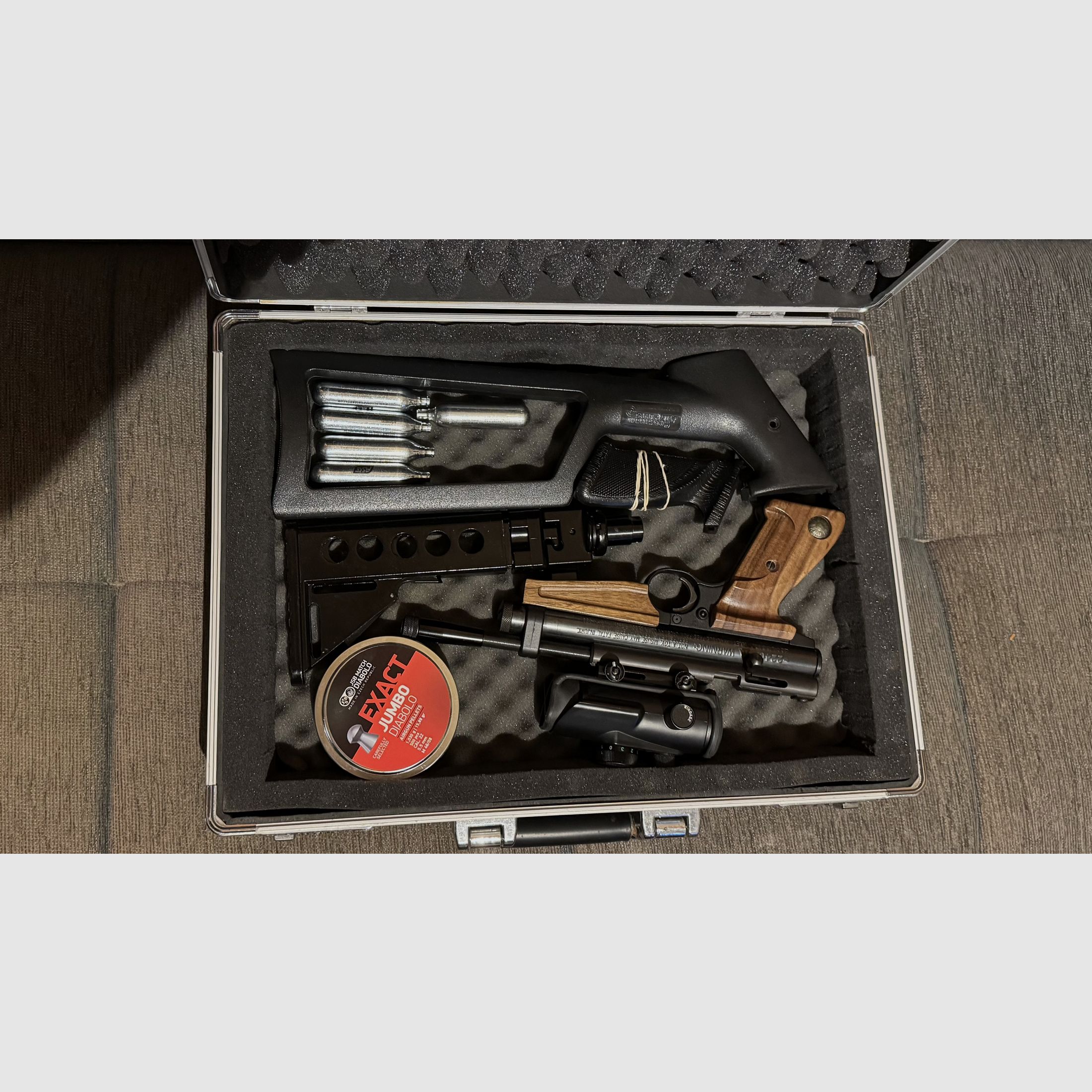 Crosman 2240 with 2x stock, wooden grips Red Dot, metal update, tuning trigger, case