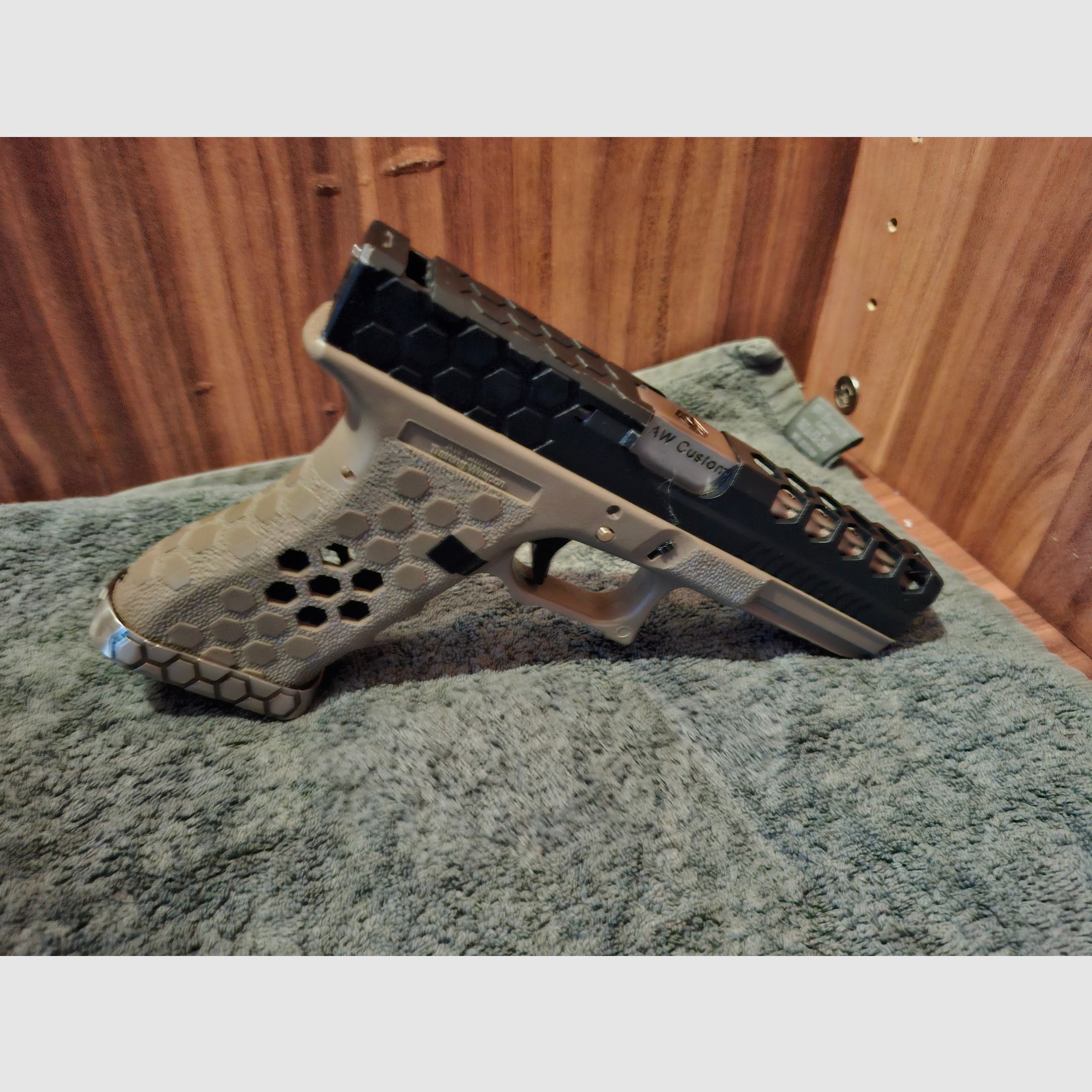 Airsoft glock g17 hex cut