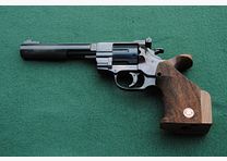 Sportrevolver HW Mod. 357, Stahl, verst. Griff, demontierbares Laufgewicht