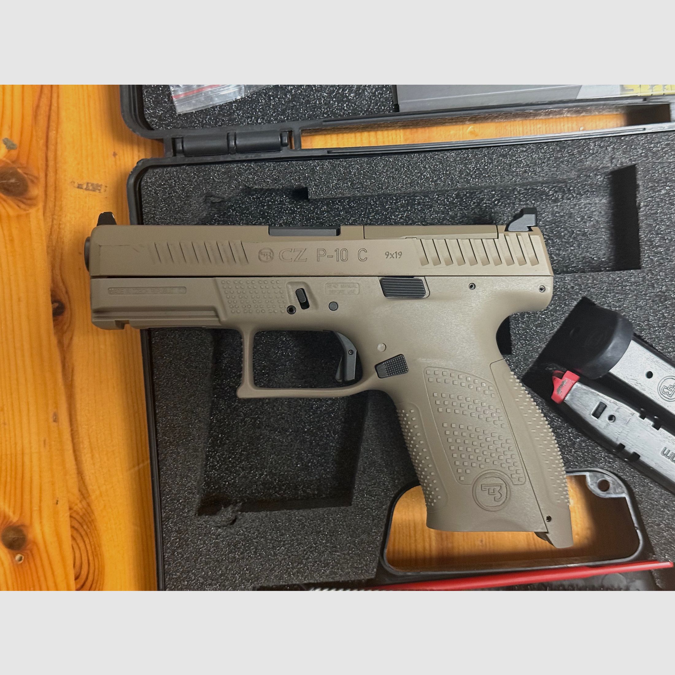 CZ P10c FDE + accessori, immagine 3 di 7