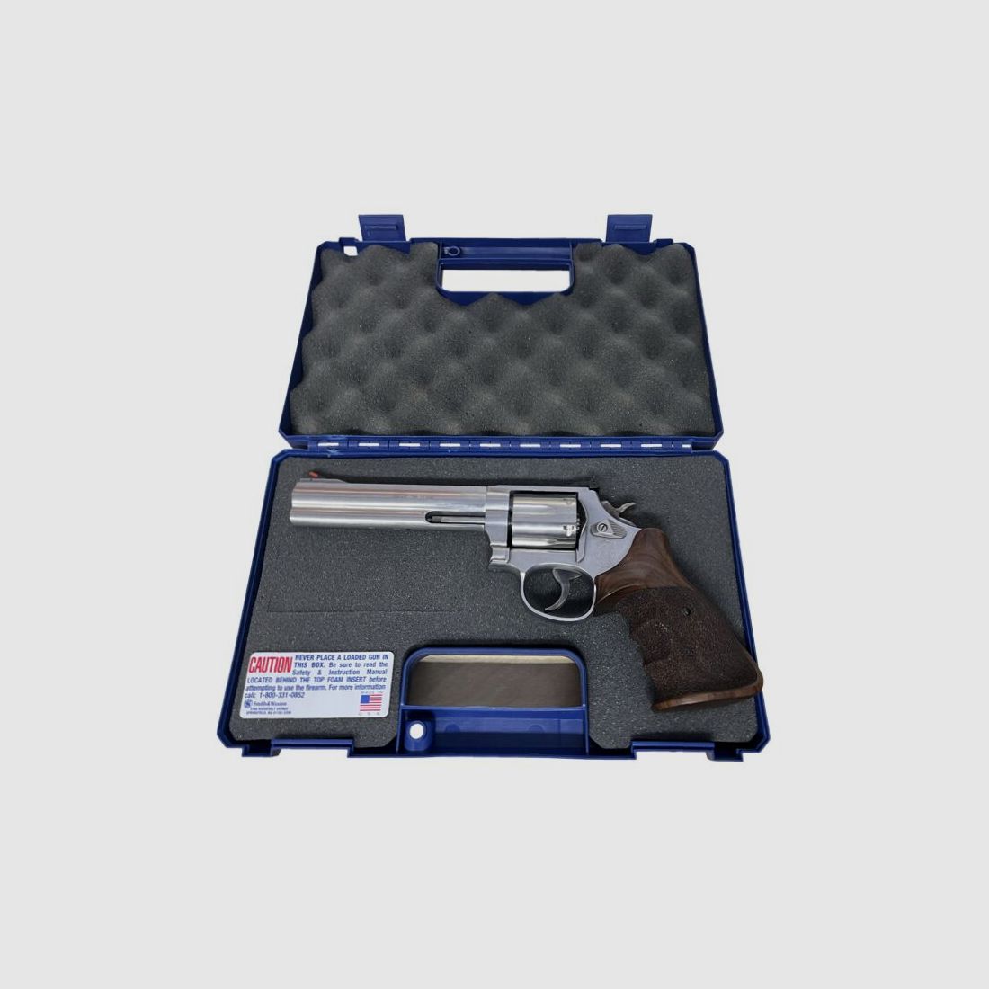 Smith & Wesson 686/5 with NIL left grip