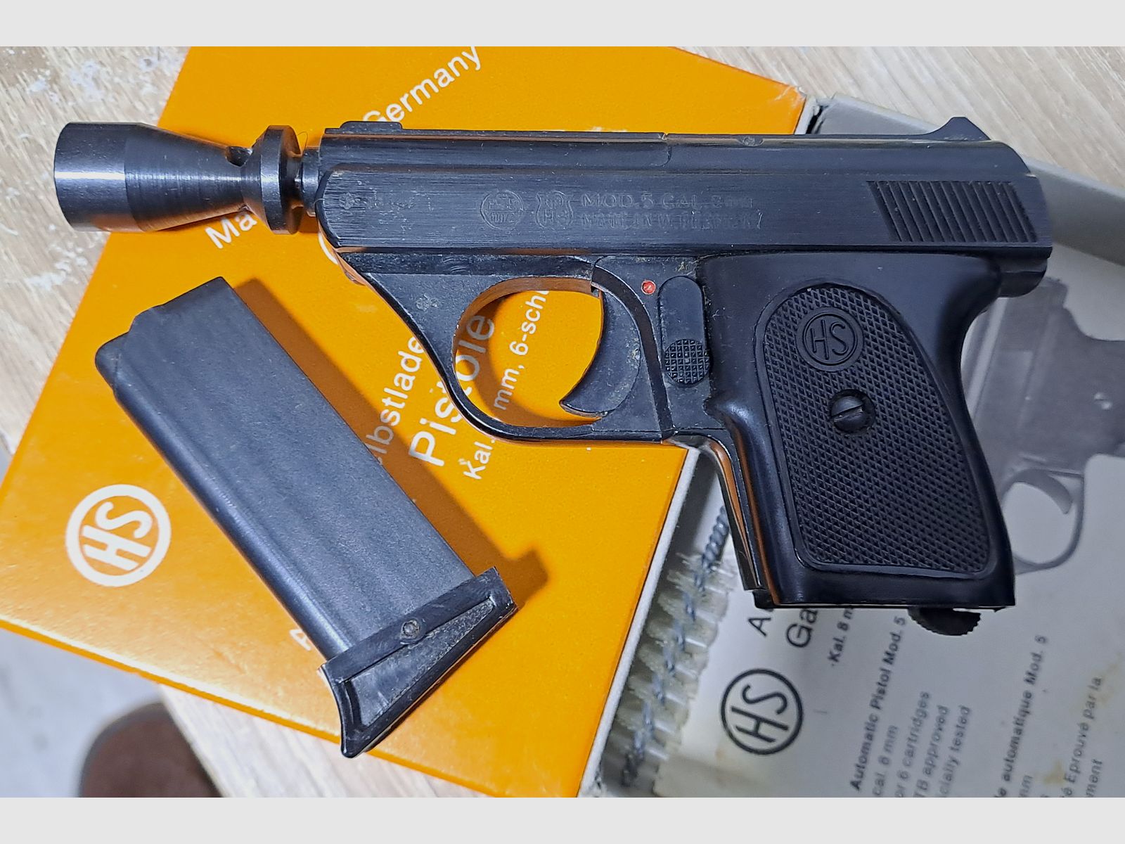 HS Mod.5 in caliber 8 mm blank/ PTB 100/2 with packaging!