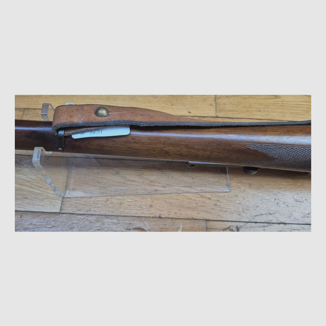 Fucile da caccia Mauser 98k sporterizzato — Cal. .300 Win Mag — Azione militare tedesca del 1941 — Artigianato belga di alta qualità — Calcio a pistola, guancia viennese e calcio Monte Carlo — In 4+1 colpi — Legno molto bello e brunito al 99% — Meccanismo fluido e fermo allo stesso tempo — Canne a specchio — Montaggio in acciaio al 100% per ottica — Bella arma — TBE/TBE+, immagine 22 di 34