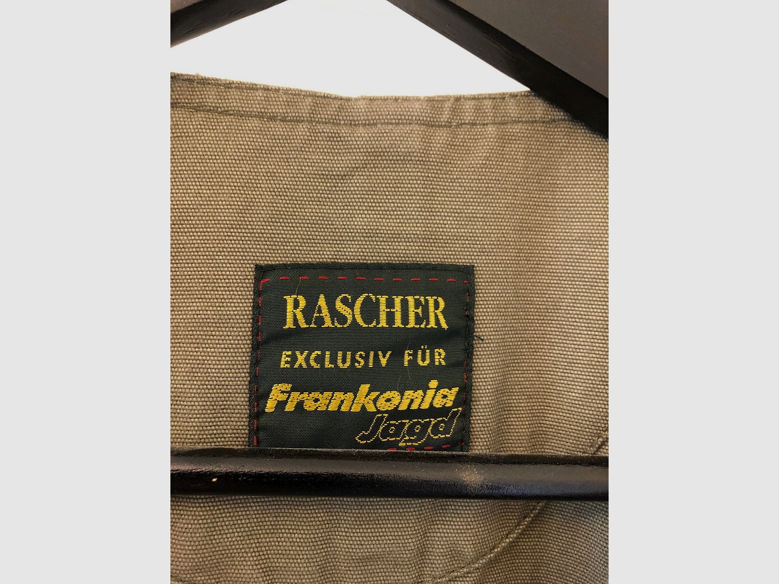 Vendo giubbotto da tiro maschile Rascher in condizioni pari al nuovo taglia 56