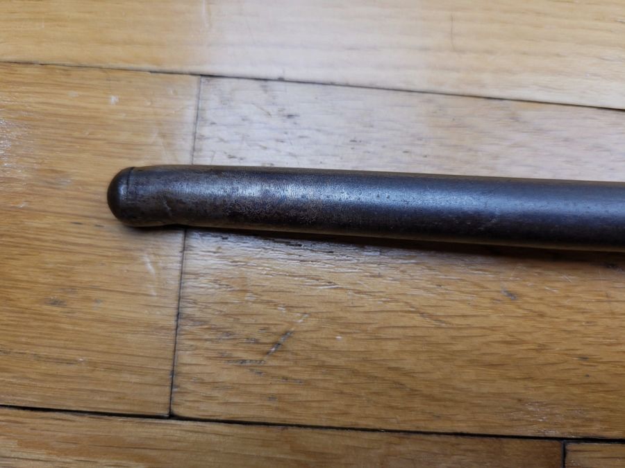 Zeldzaam en mooi Lebel S102(f) bajonet – quillon – herwerkt en geblauwd – Wehrmacht hergebruik – met schede – zeer goede staat, afbeelding 9 van 10
