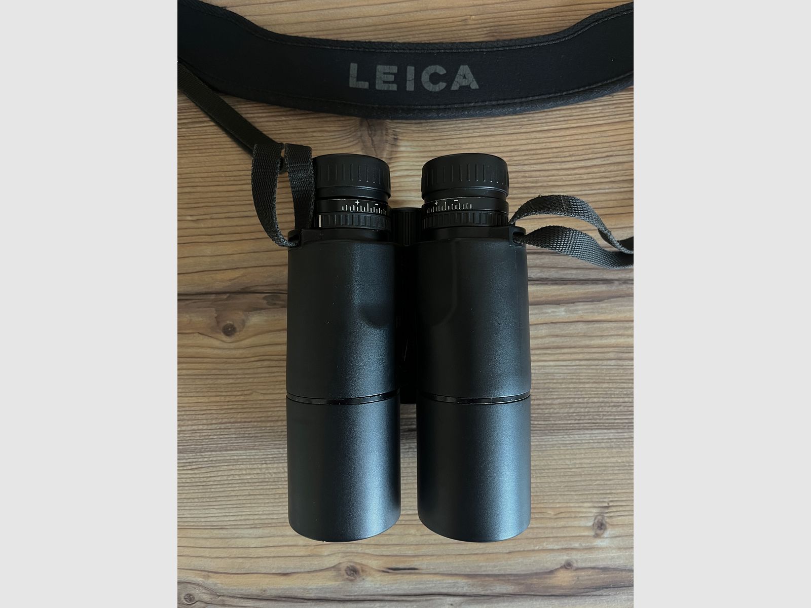Leica Geovid R 10x42 Entfernungsmesser 