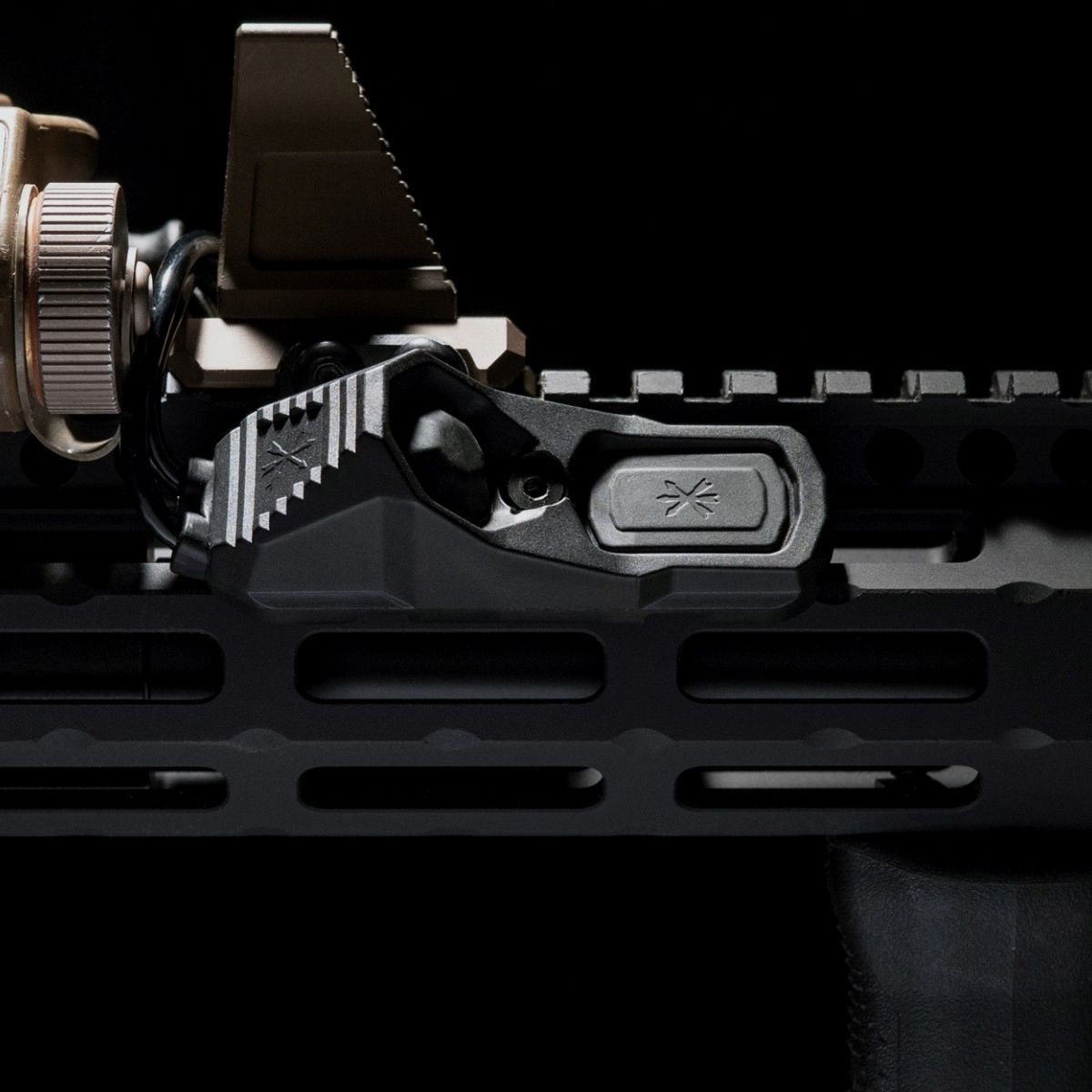 Unity Tactical - Montaż Na Szynę MLOK Włącznika AXON – Czarny - AXN-MB, zdjęcie 4 z 4