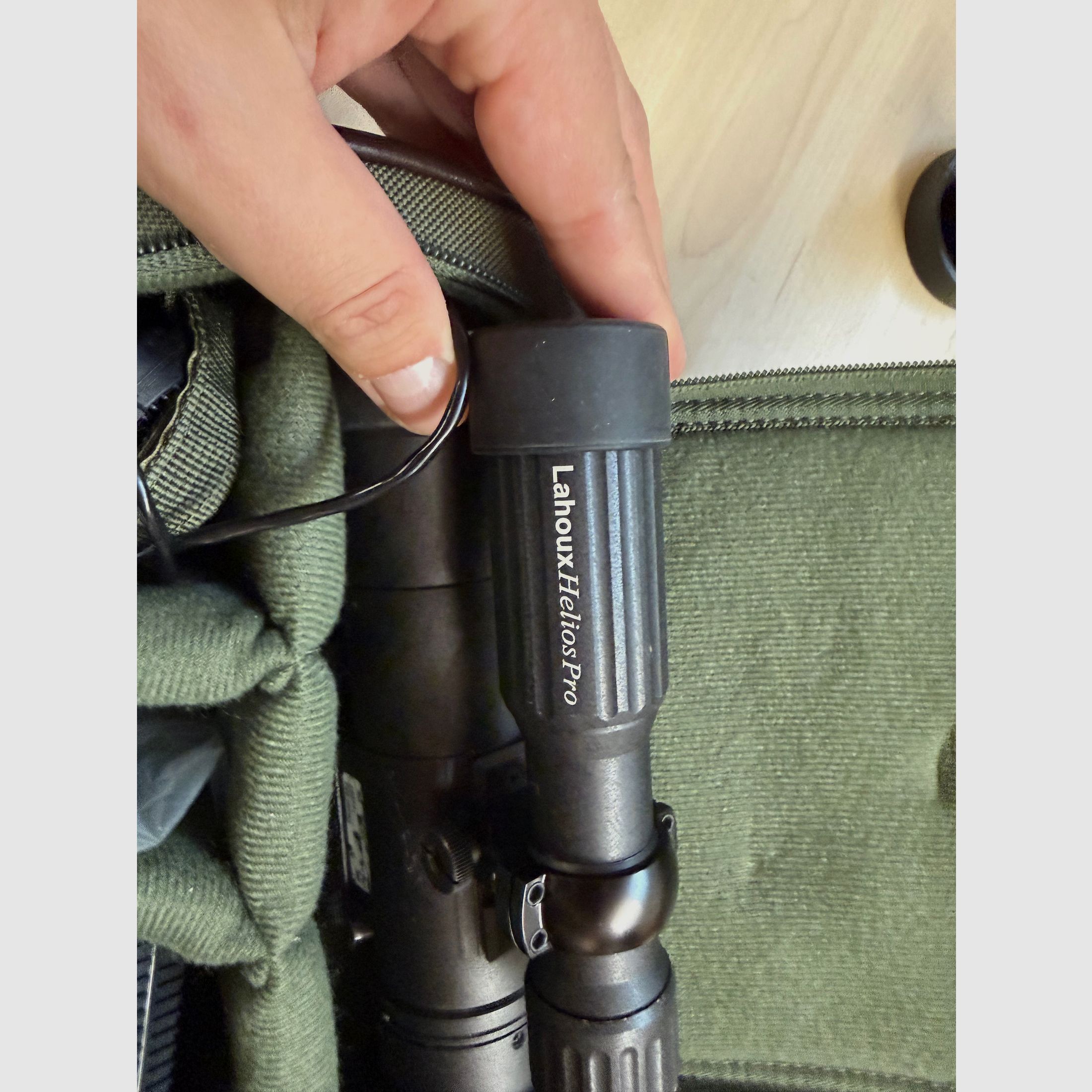 Dedal 552 Gen. 3 Schwarz/Weiss analoges Nachtsichtgerät Lahoux Helios Pro 850 Nm