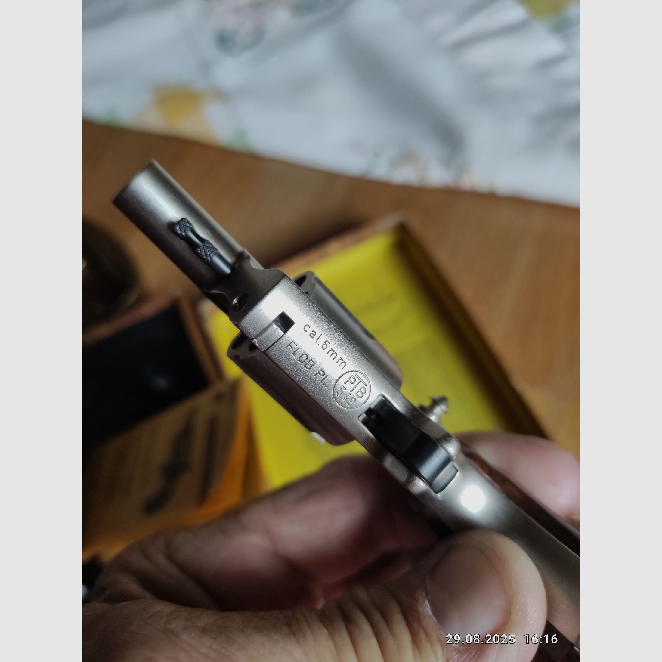 Little Joe 6mm revolver de Röhm con hebilla de cinturón
