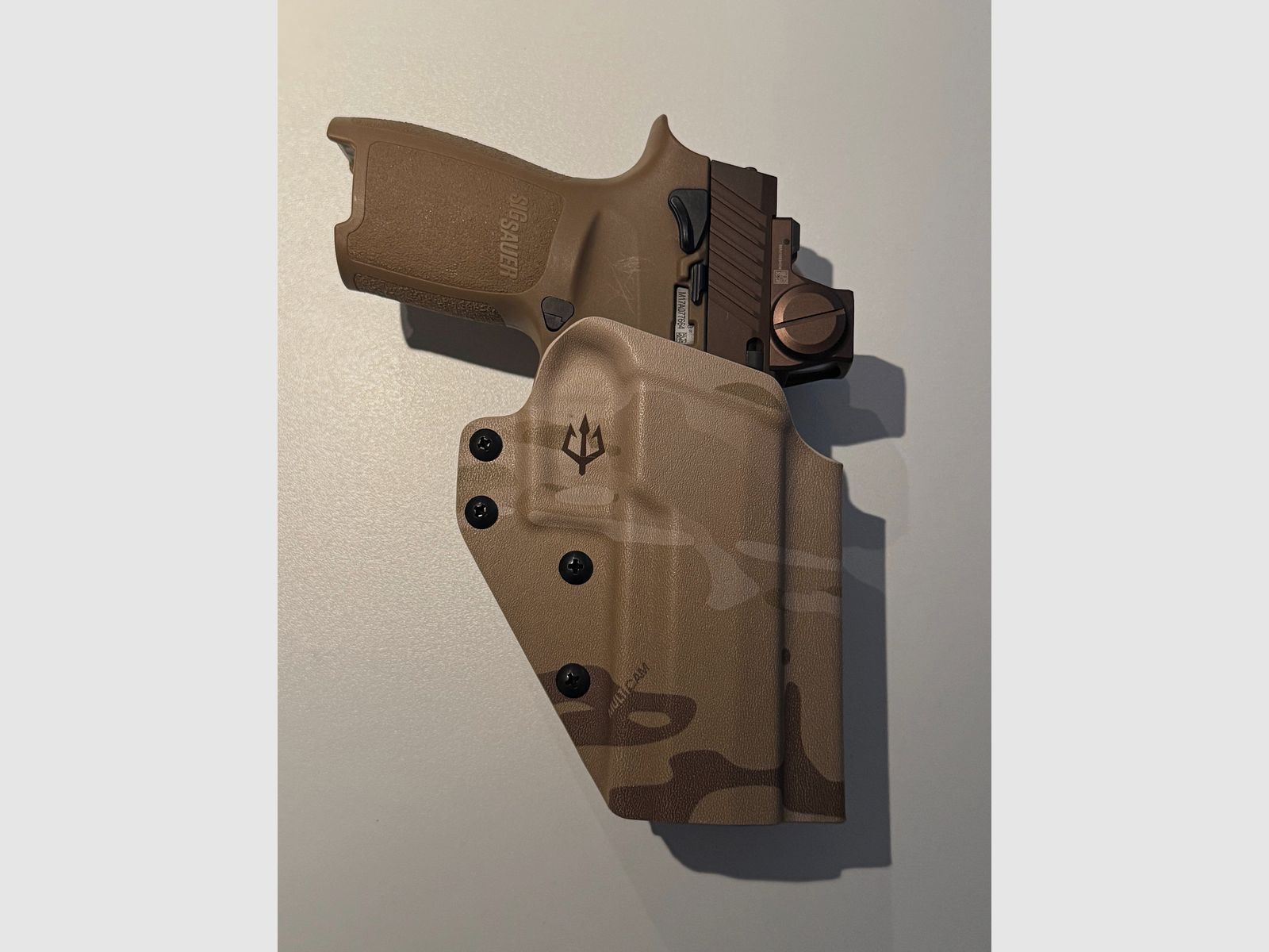 Sig Sauer P320 M17 9mm + Romeo-X  FDE + BlackTrident Holster