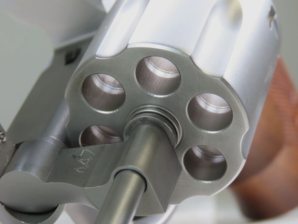 Smith & Wesson 686 Security Six