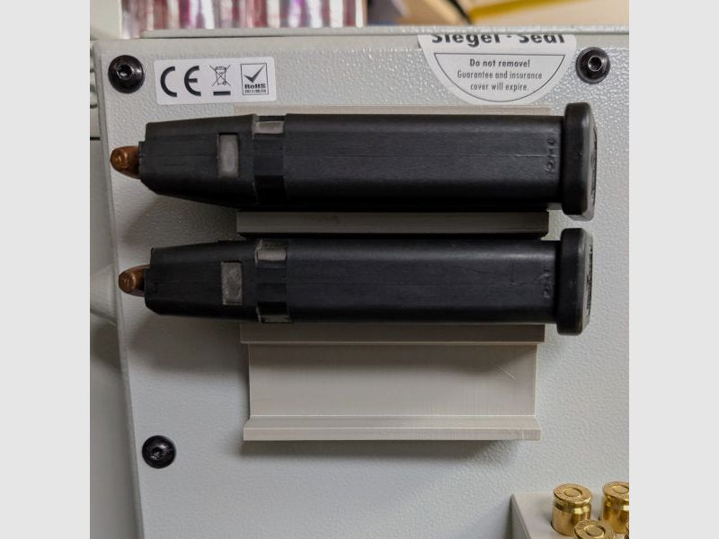 Magnetischer Magazinhalter für 23mm Breite Magazine für Waffenschrank - UltraCompact - Zubehör für den Waffenschrank