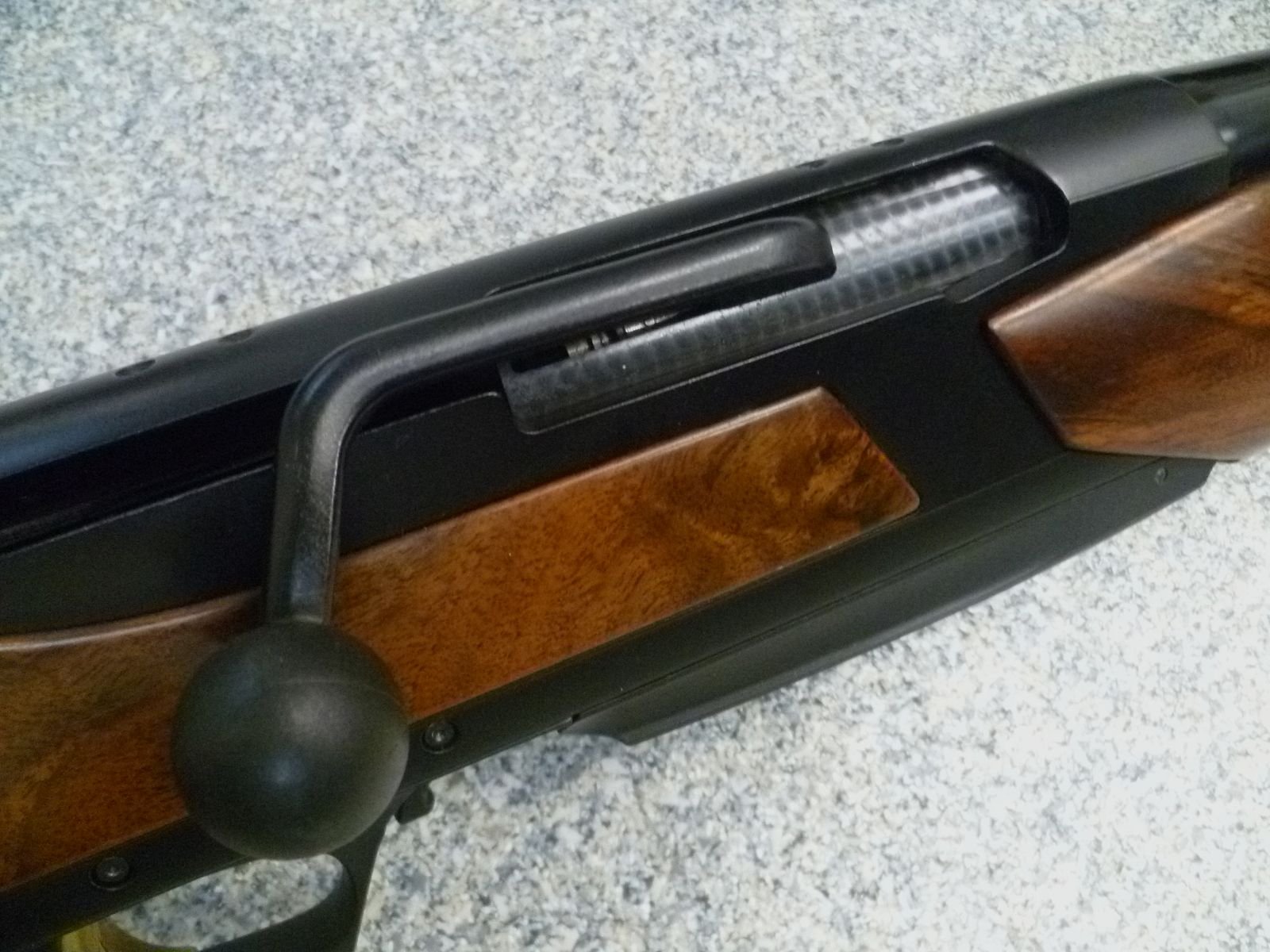 Fucile a ripetizione Browning Maral 9,3x62