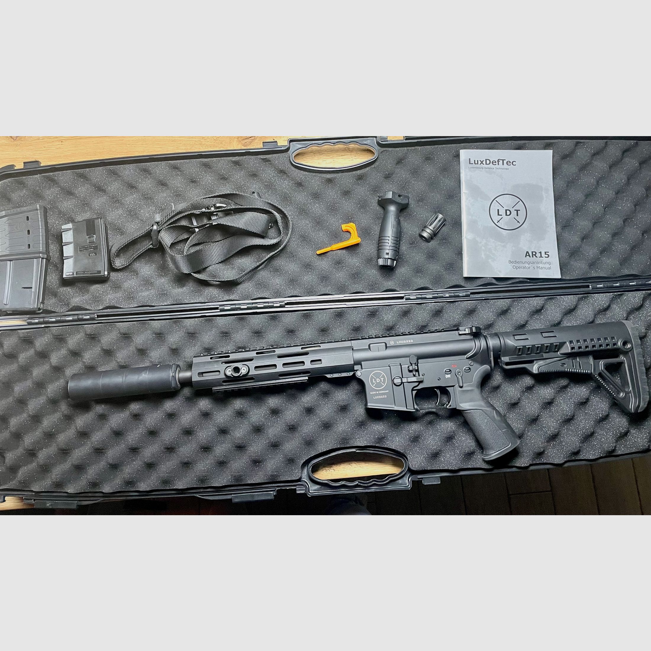 LuxDefTec LDT AR15 L4S .223Rem in 10,5" - jagdlich inkl. Schmeisser Schalldämpfer SD15 und Zubehör