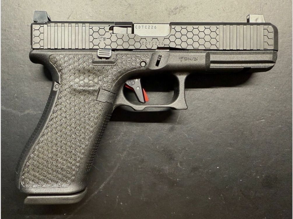 Glock Custom Peterssen Gunworks Glock 17 MOS / FS / FXD Hexagon