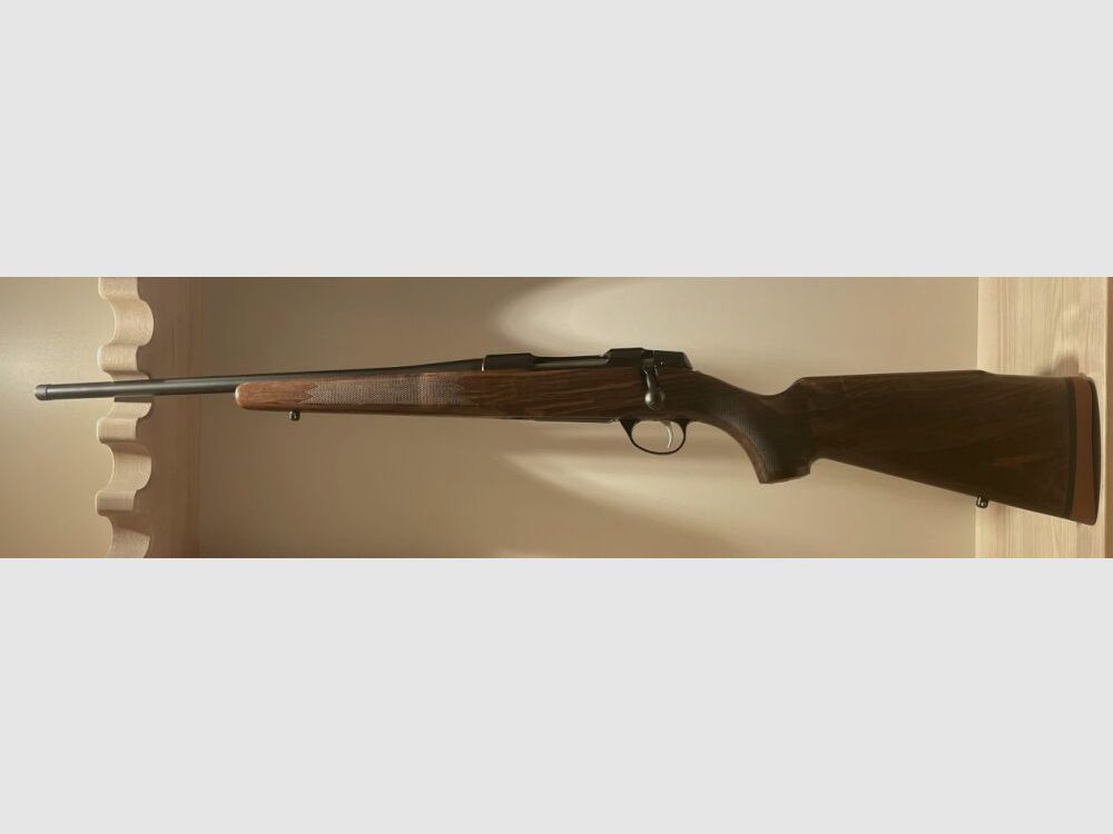 SAKO 90 HUNTER KURZ con rosca - EJECUCIÓN A LA IZQUIERDA