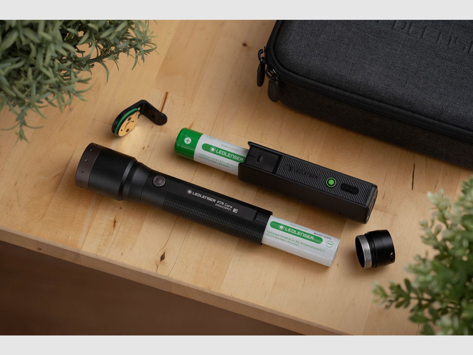 Ledlenser 502511 Powerbank Flex5 6in1 zum Aufladen mobiler Geräte