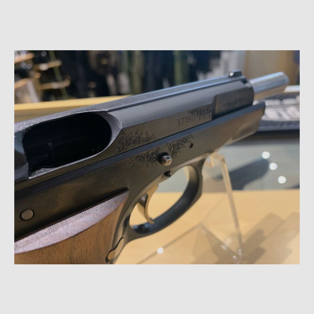 CZ Uhersky Brod	 75