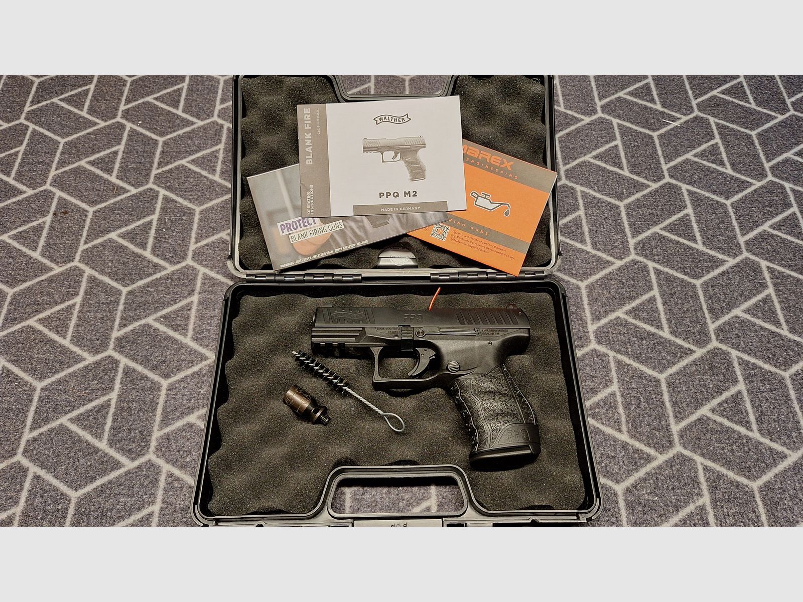 Walther PPQ M2 blank firing pistol 9mm P.A.K. black NEW!
