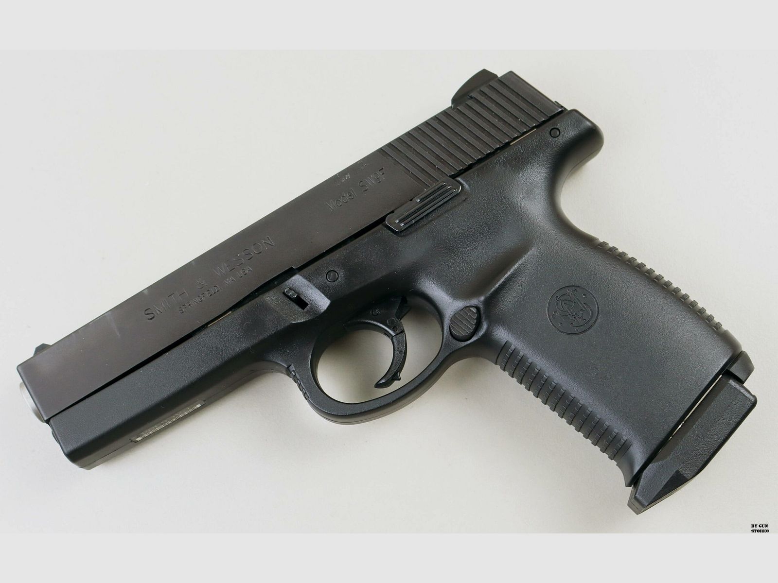Smith & Wesson pistol mod. SW9F cal. 9×19 matr. SPAC8308, image 2 of 10