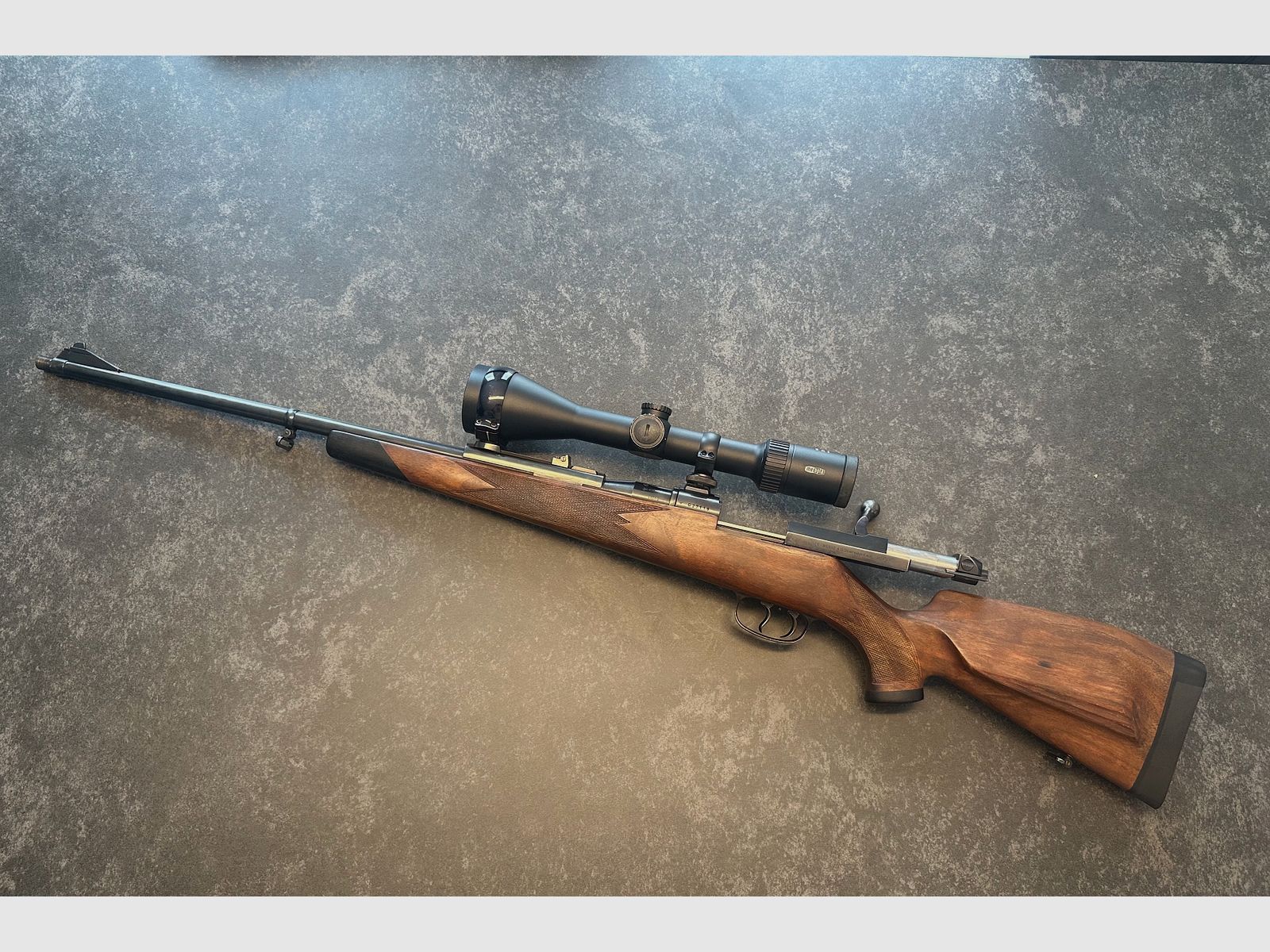 Mauser 66 in 8x68s mit m13x1 Mündungsgewinde und Meopta Meostar r2 2,5-15x56 Zielfernrohr
