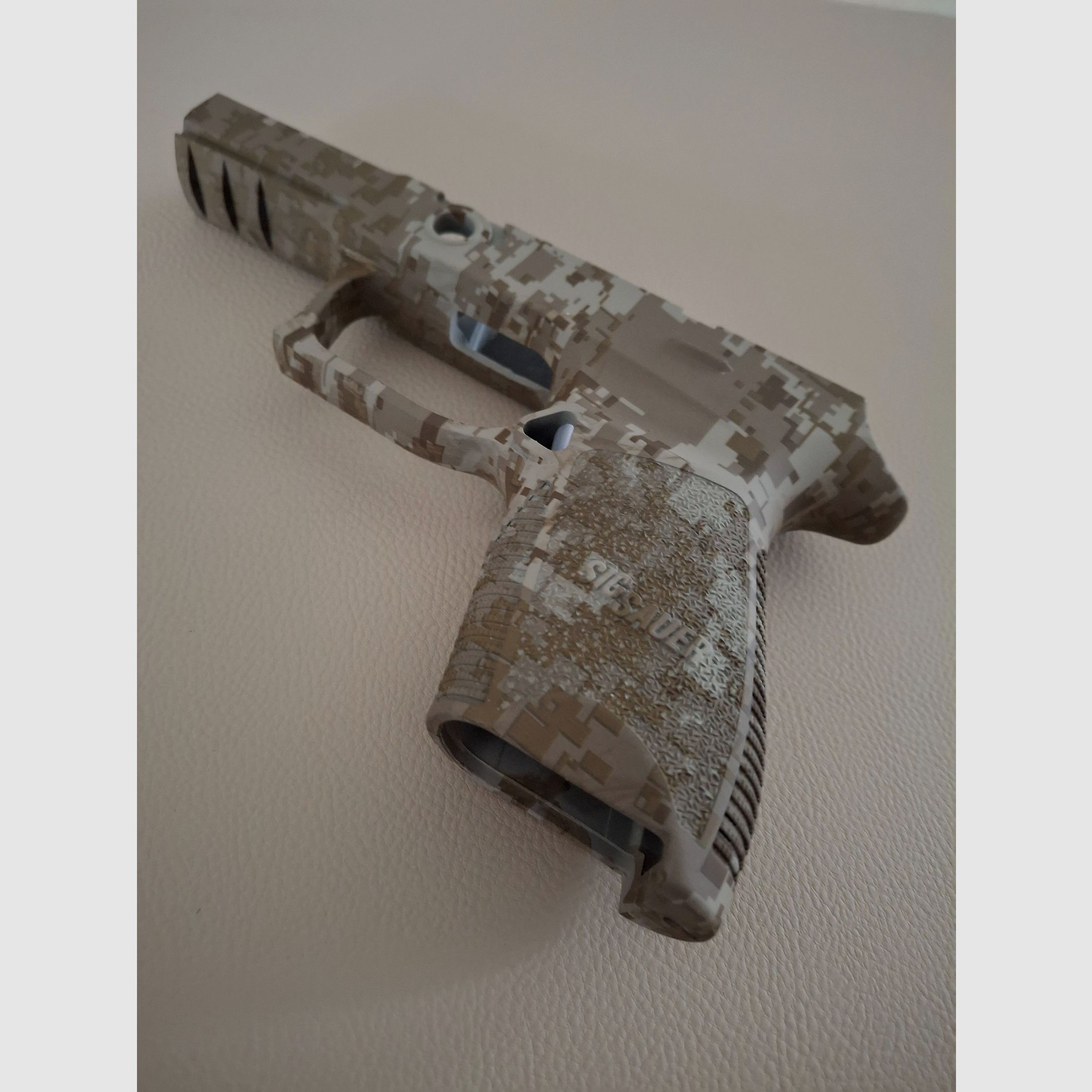 Oryginalny chwyt do Sig Sauer P250/P320 Camo, zdjęcie 6 z 8