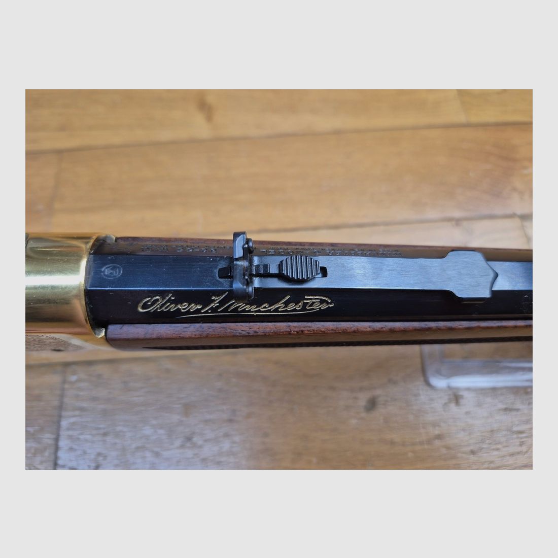 Winchester conmemorativo « Oliver F. Winchester » 1894 – 19.999 ex. – Cuadrados magníficos – 38-55Win – Nunca disparado – Estado TBE+++, imagen 23 de 35