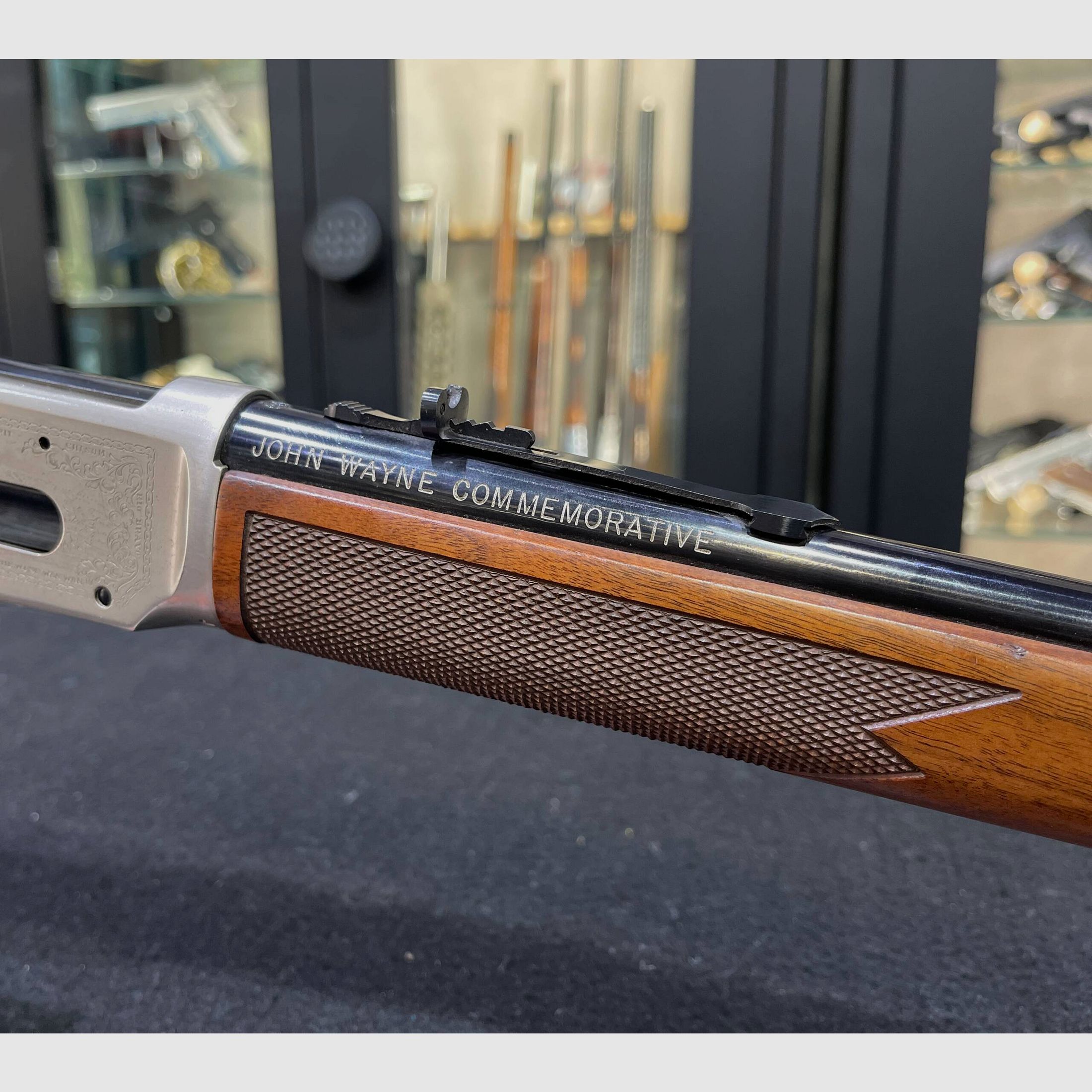 Winchester Mod. 94 Commemorative John Wayne, image 5 of 36