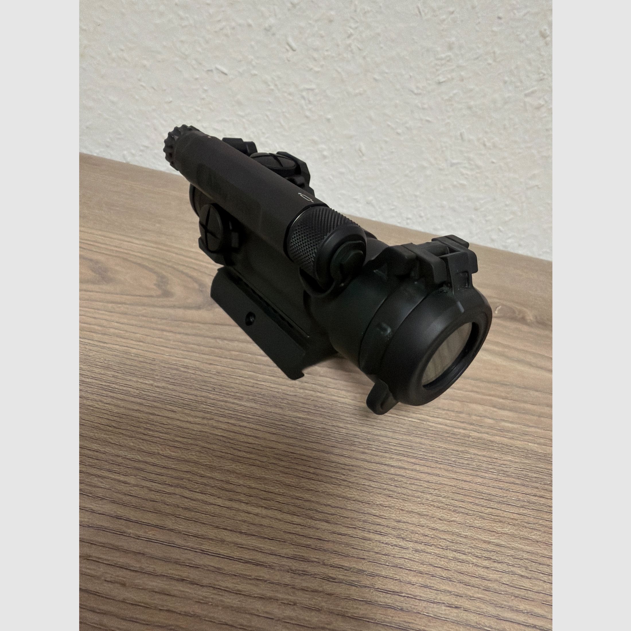 Aimpoint CompM4, image 6 sur 6