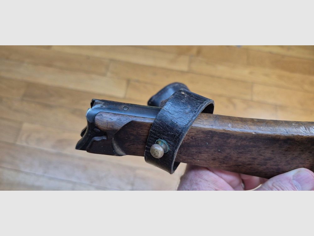 Bellissimo calcio per pistola Luger P08 lungo detto "d'artiglieria" – Esemplare dotato di tutte le sue attaccature morbide e solide – Belle marche e marchi originali – Fabbricazione Maury & Co – Molto raro, soprattutto con le sue attaccature – Ottime condizioni – TBE++, immagine 16 di 20
