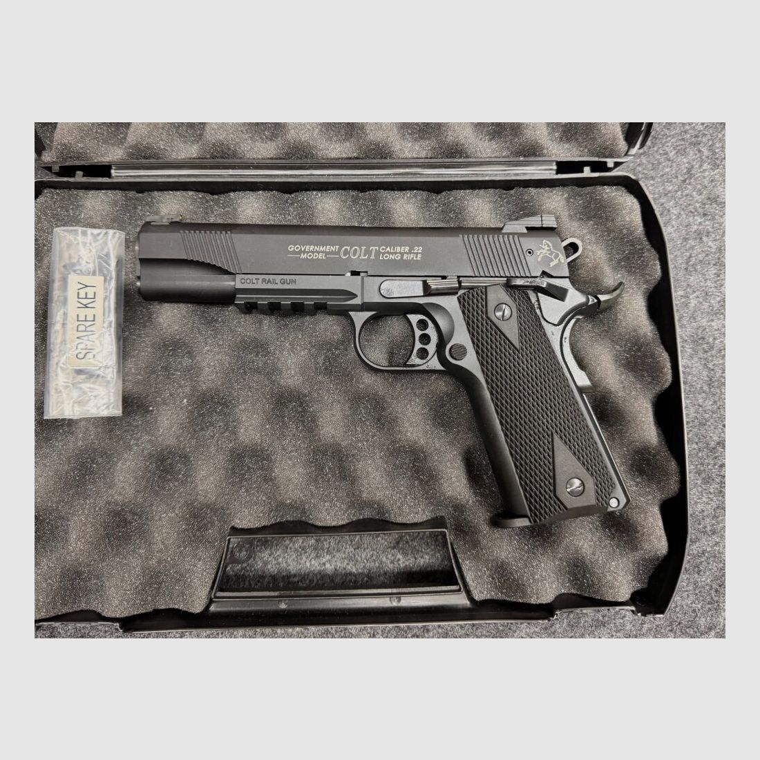 Colt 1911 Rail Gun .22lr