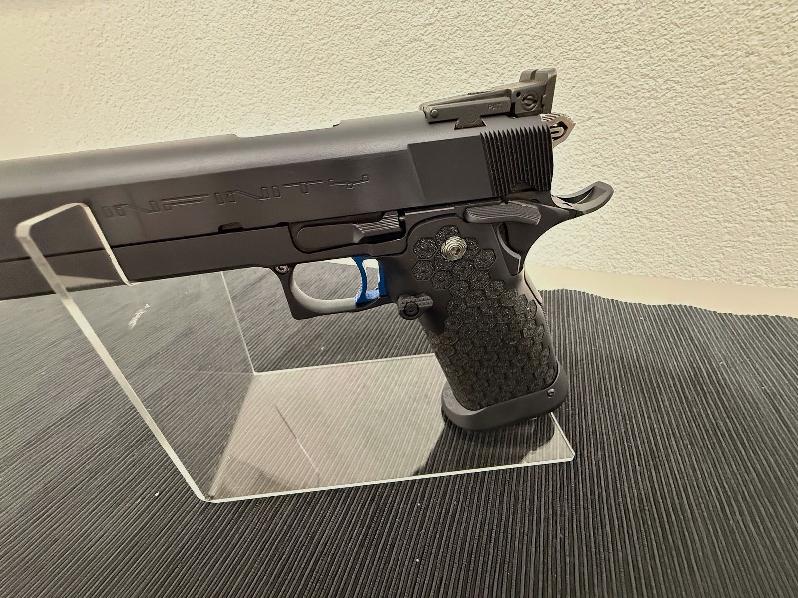 Strayer-Voigt Infinity Kaliber .40SuW incl. Wechsellauf 9mmLuger IPSC
