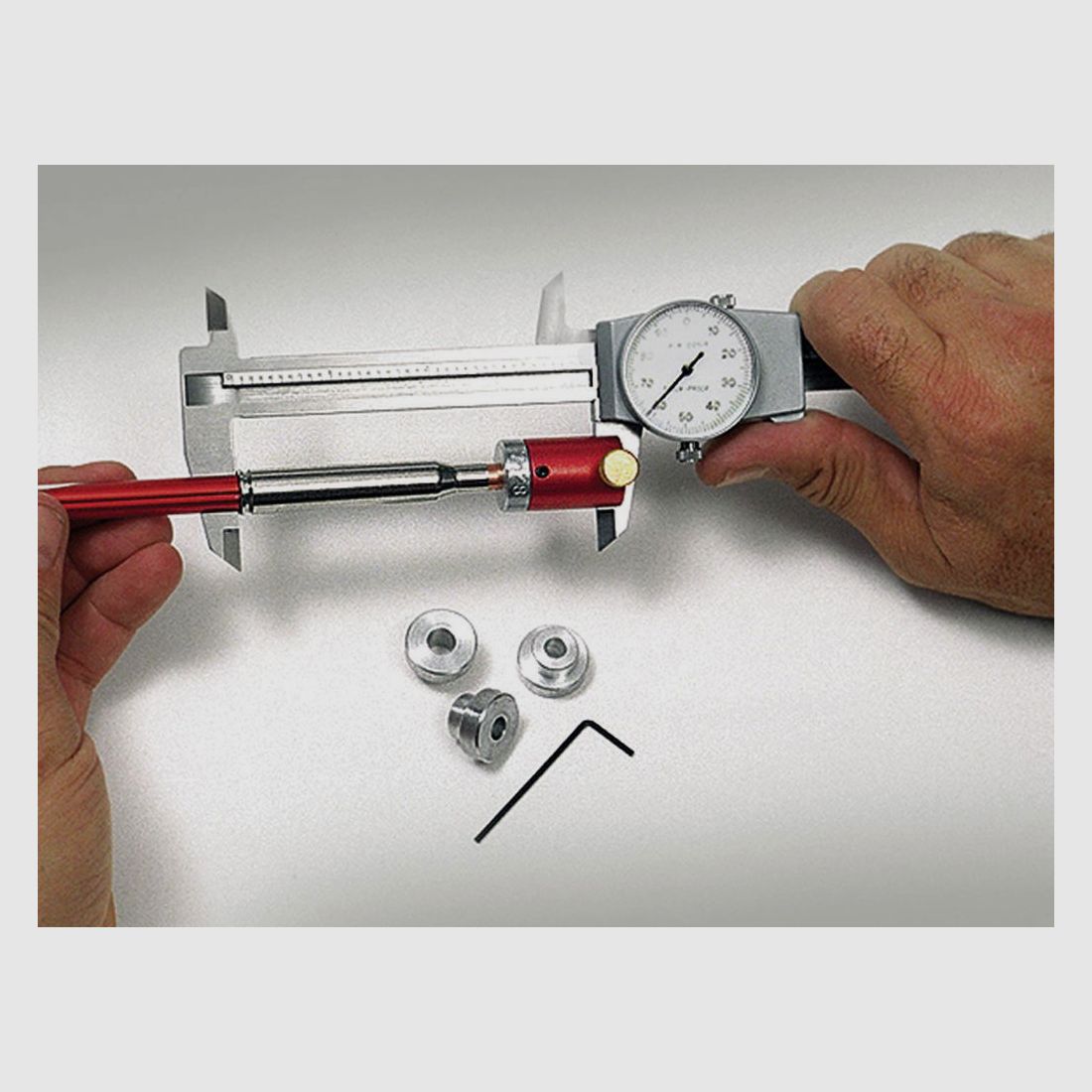 HORNADY LOCK-N-LOAD® 28 INSERT (.284 KAL/7MM)