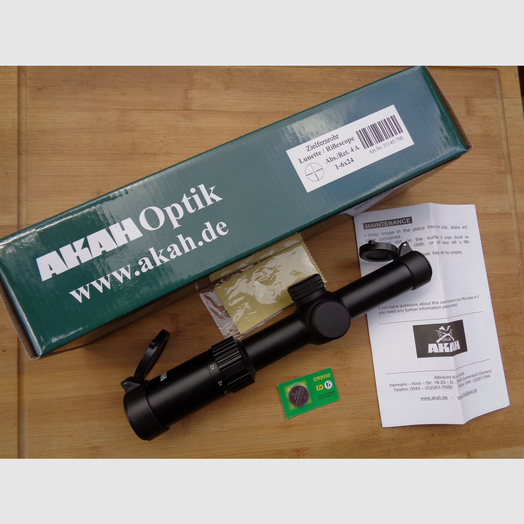 Drückjagd Zielfernrohr AKAH 1-6x24 LA Leuchtabsehen 4 LP ohne Schiene 30 mm inkl. FLIP-UP Covers