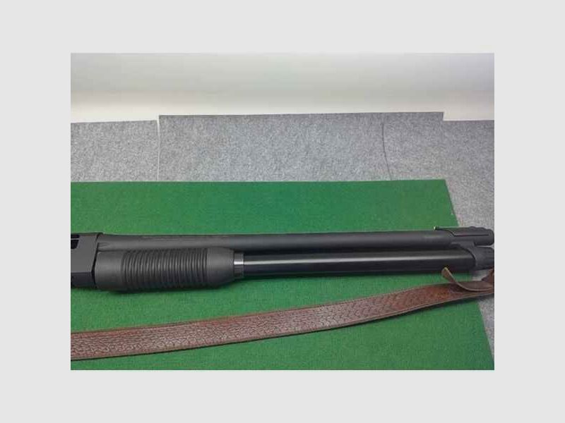 Vorderschaft-Repetierflinte Winchester SXP Defender Kal.12/76
