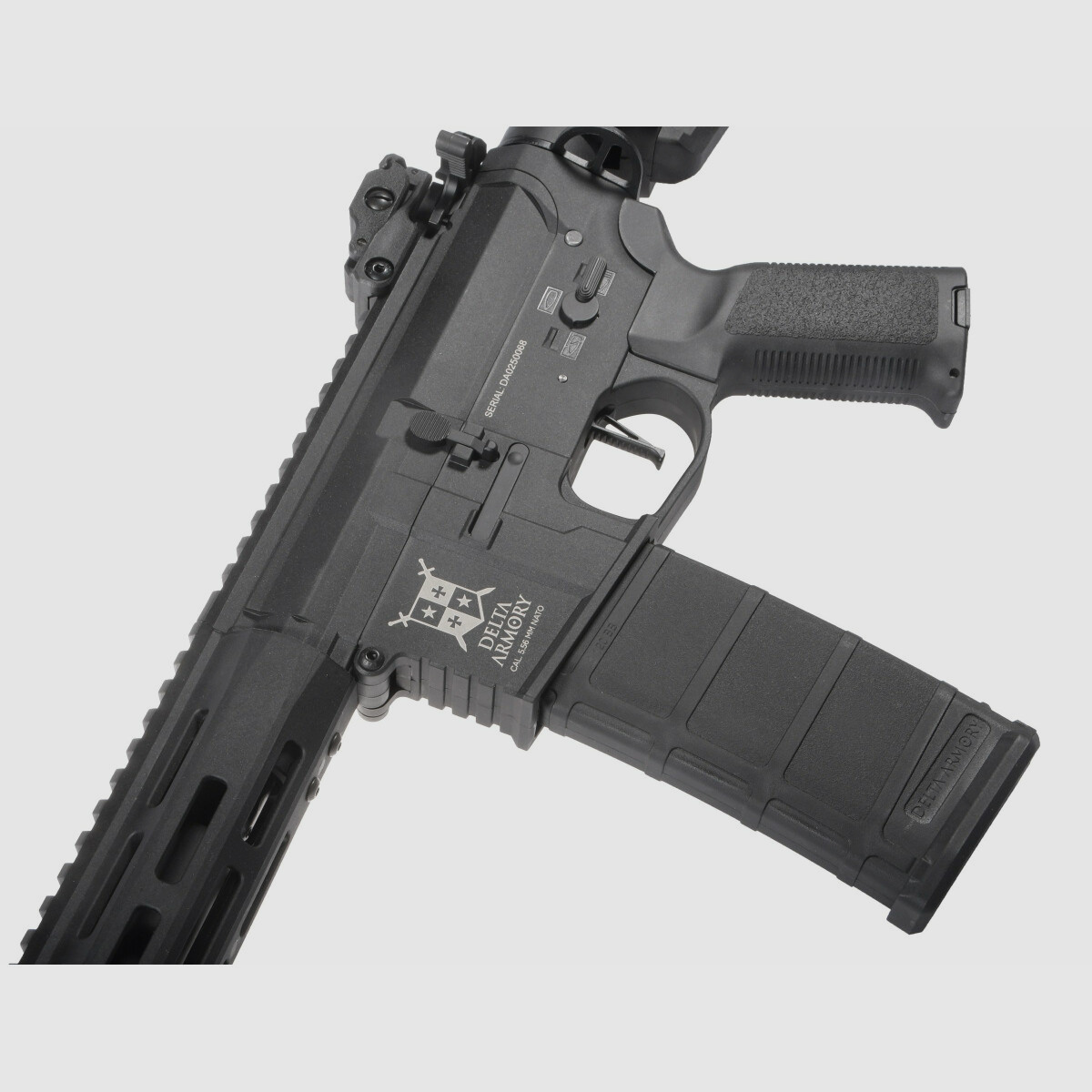 M4 AR15 M-LOK 10 Zoll CHARLIE Schwarz S-AEG Airsoft Gewehr Frei ab 18 Jahren | Delta Armory