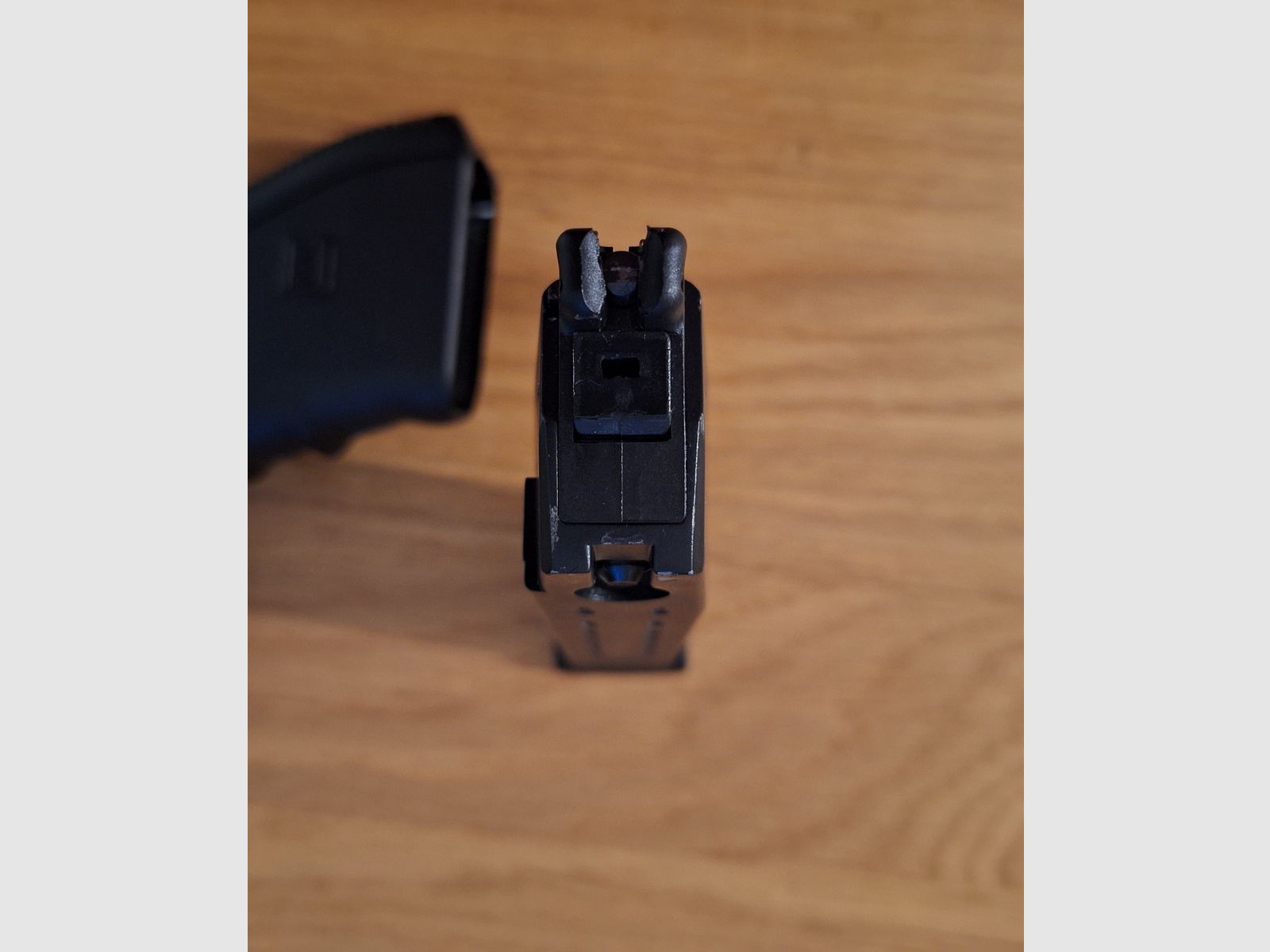 Glock 17 Gen4 Co2 guter Zustand 4,5 mm Stahl-BB mit Blowback